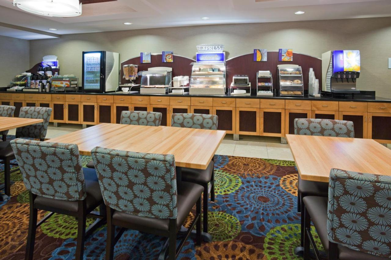 Holiday Inn Express And Suites Rochester West-Medical Center By Ihg Extérieur photo
