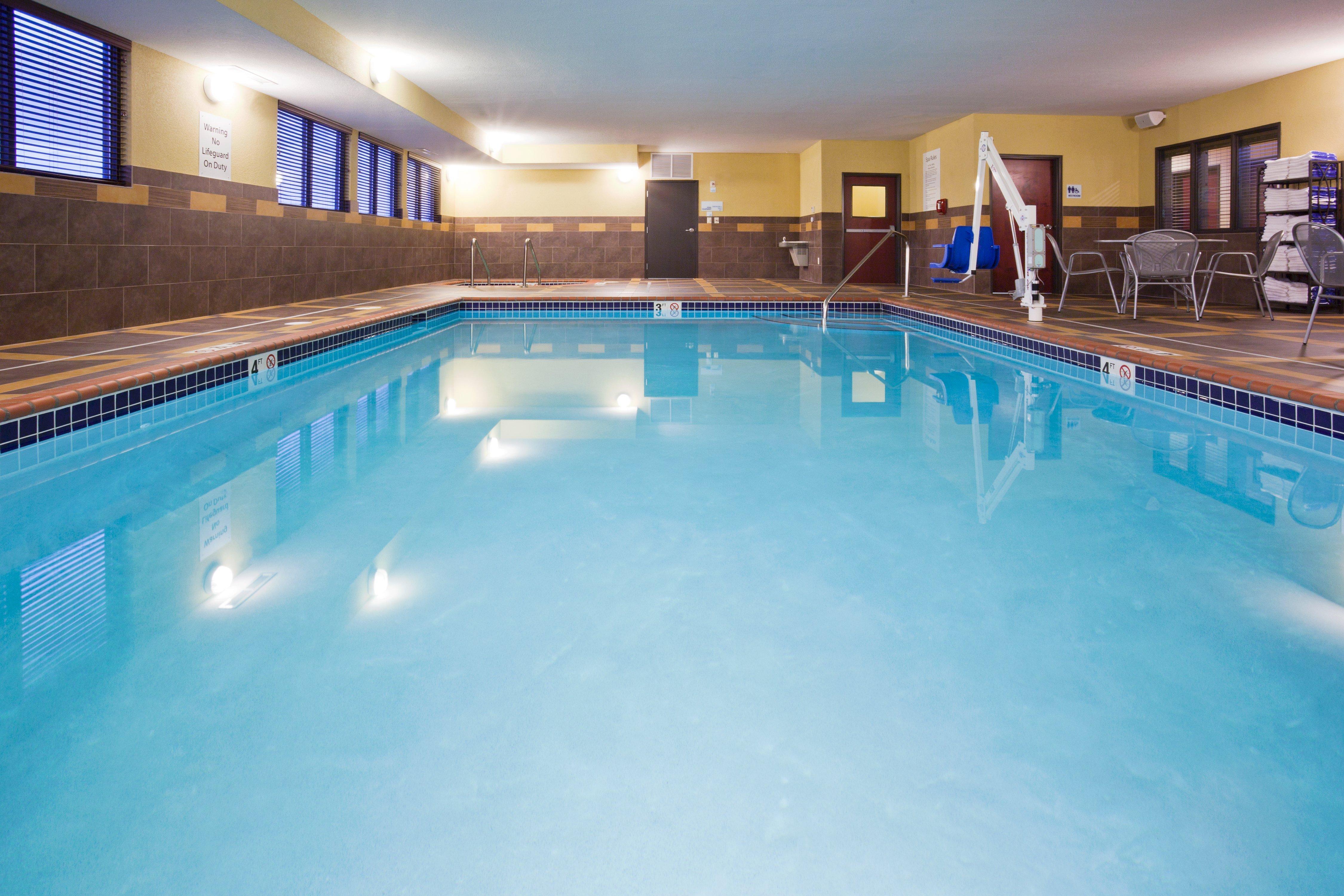 Holiday Inn Express And Suites Rochester West-Medical Center By Ihg Extérieur photo